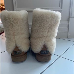 Short furry ugg boots